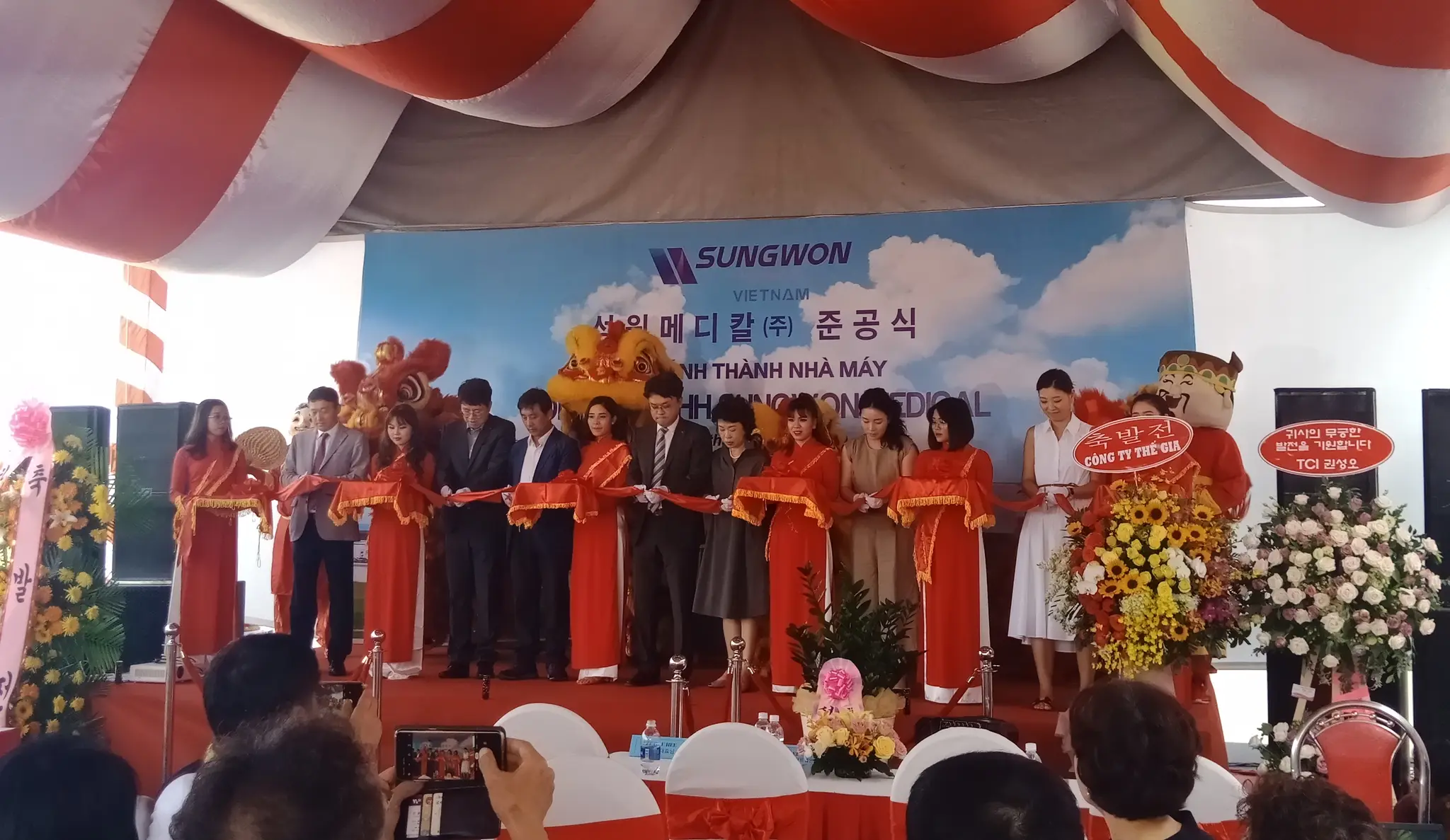 Lễ Khánh Thành Công Ty TNHH Y Tế Sungwon (check lại tên tiếng Việt của công ty)