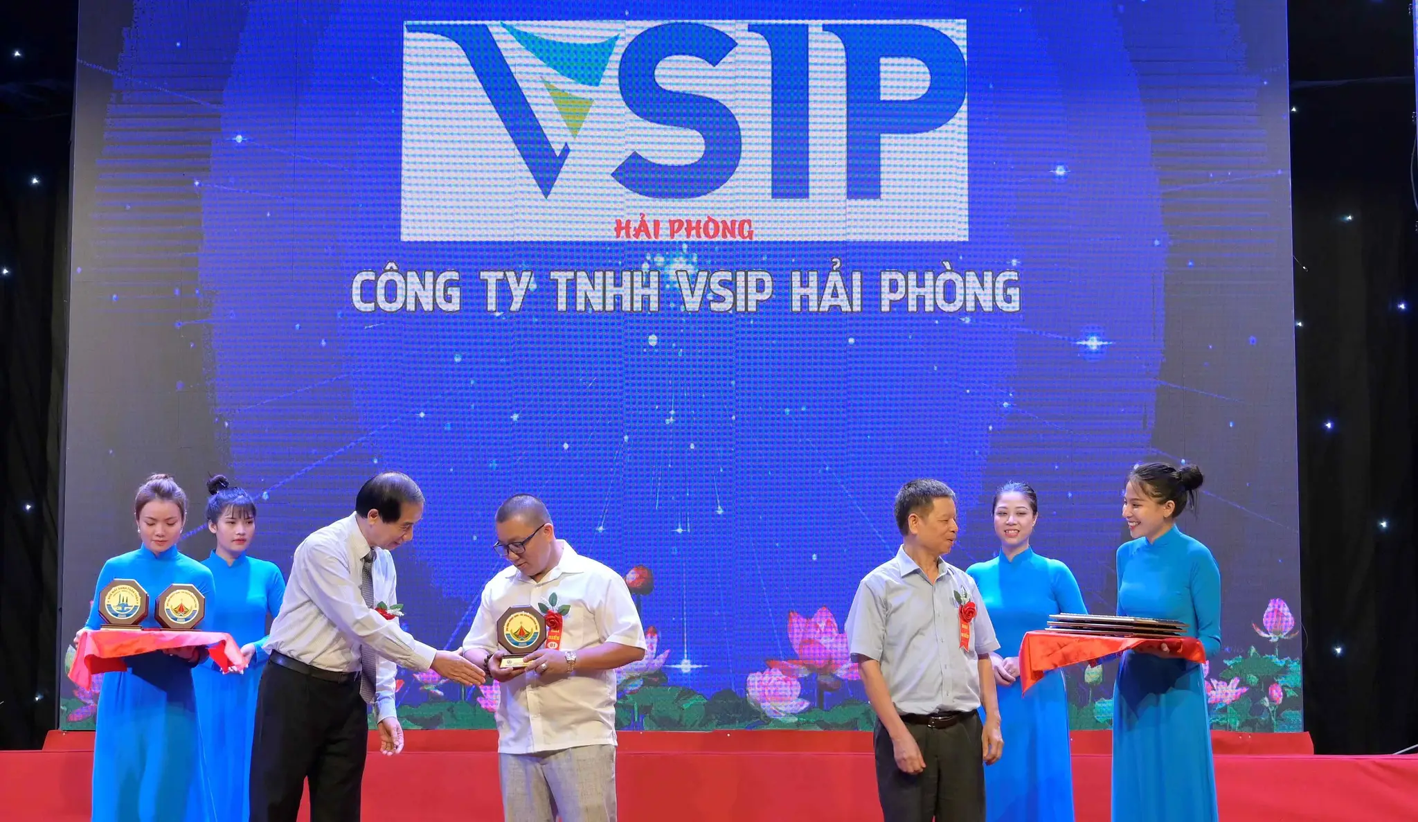 VSIP HẢI PHÒNG NHẬN GIẢI THƯỞNG “KHU CÔNG NGHIỆP XANH 2020”