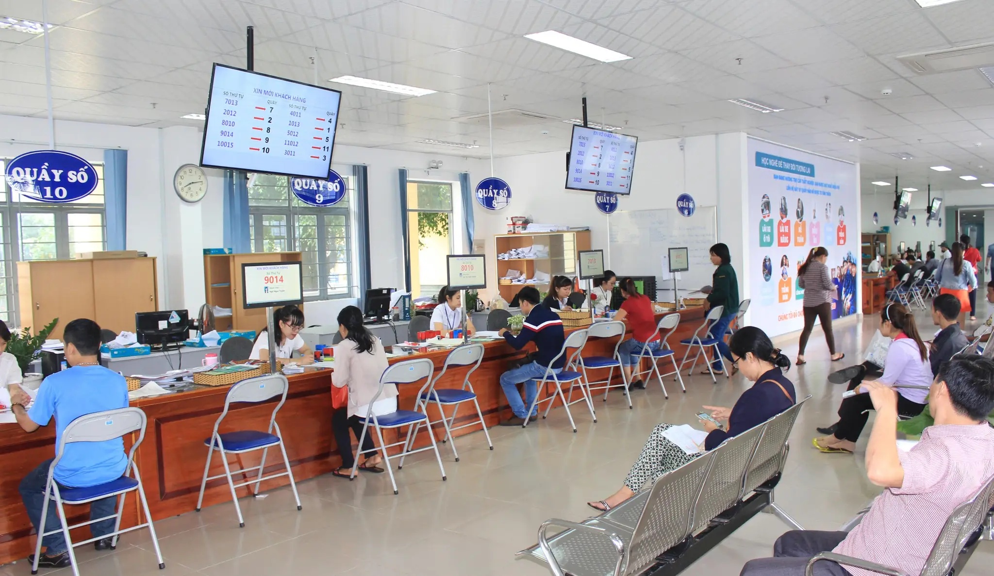 TIẾP TỤC TUYỂN DỤNG LAO ĐỘNG PHỔ THÔNG TẠI VSIP BÌNH DƯƠNG