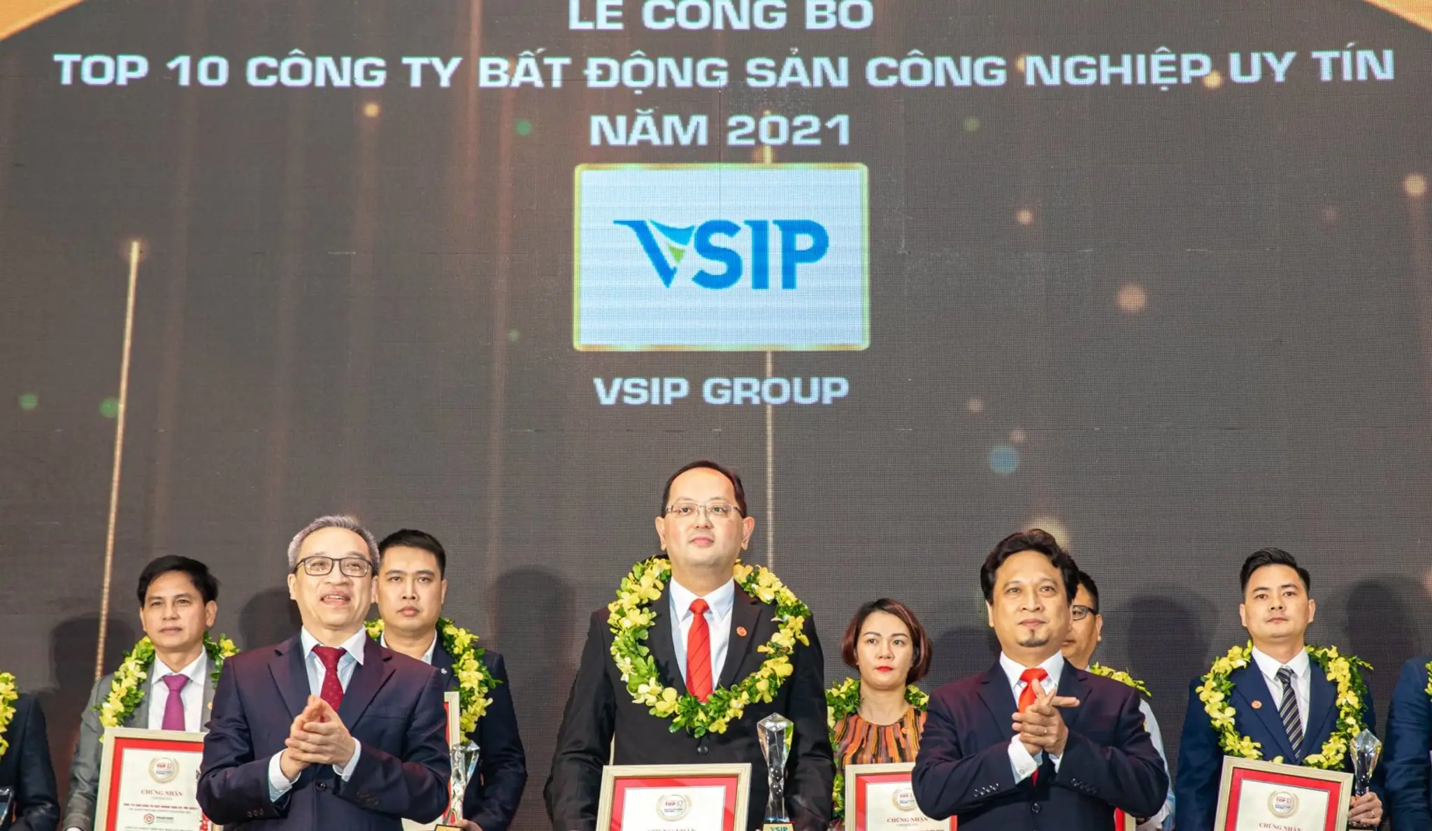VSIP VINH DANH TOP 10 DOANH NGHIỆP BĐS CÔNG NGHIỆP UY TÍN NHẤT 2021