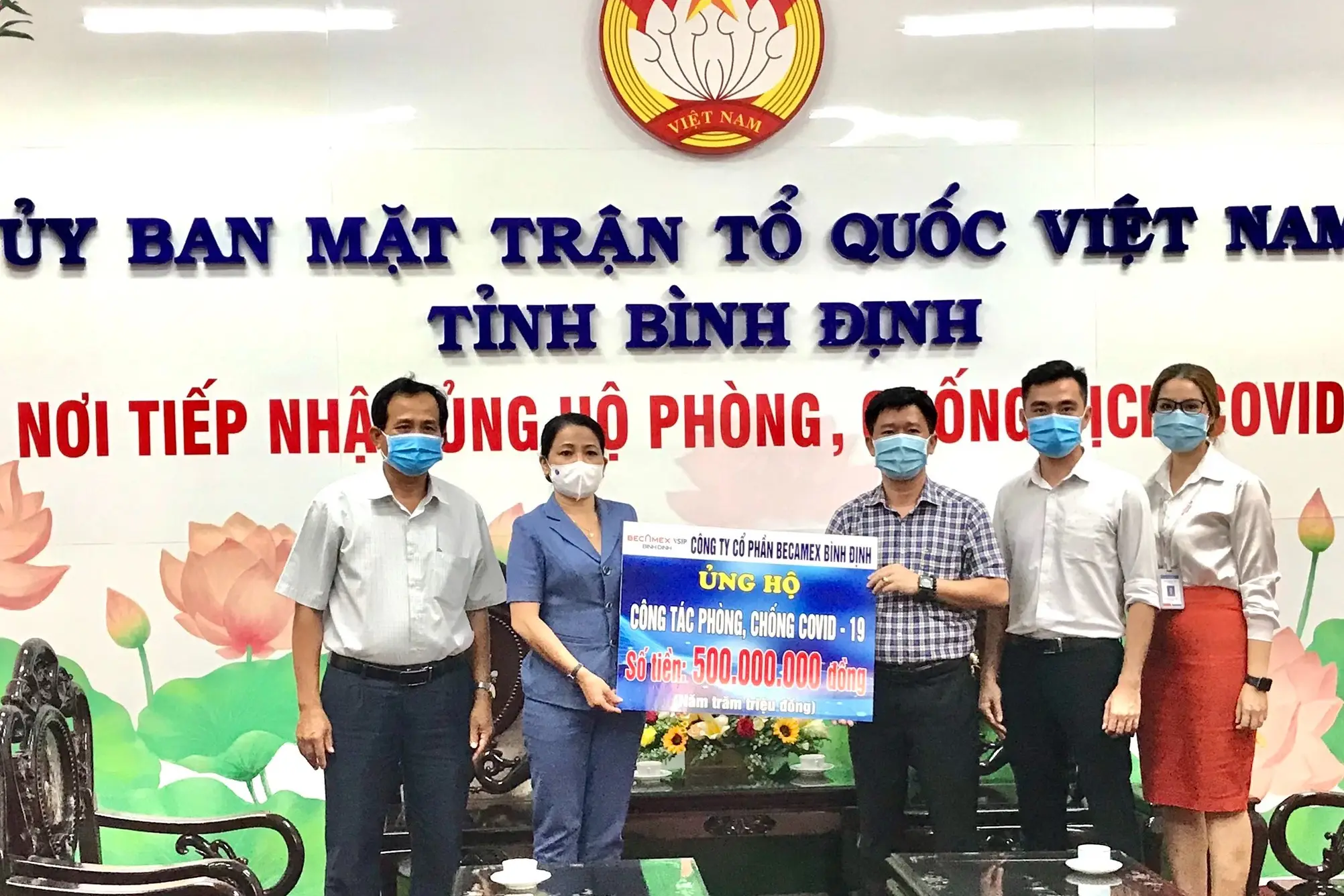 BECAMEX-VSIP ỦNG HỘ QUỸ VẮC XIN COVID-19 BÌNH ĐỊNH 500 TRIỆU ĐỒNG