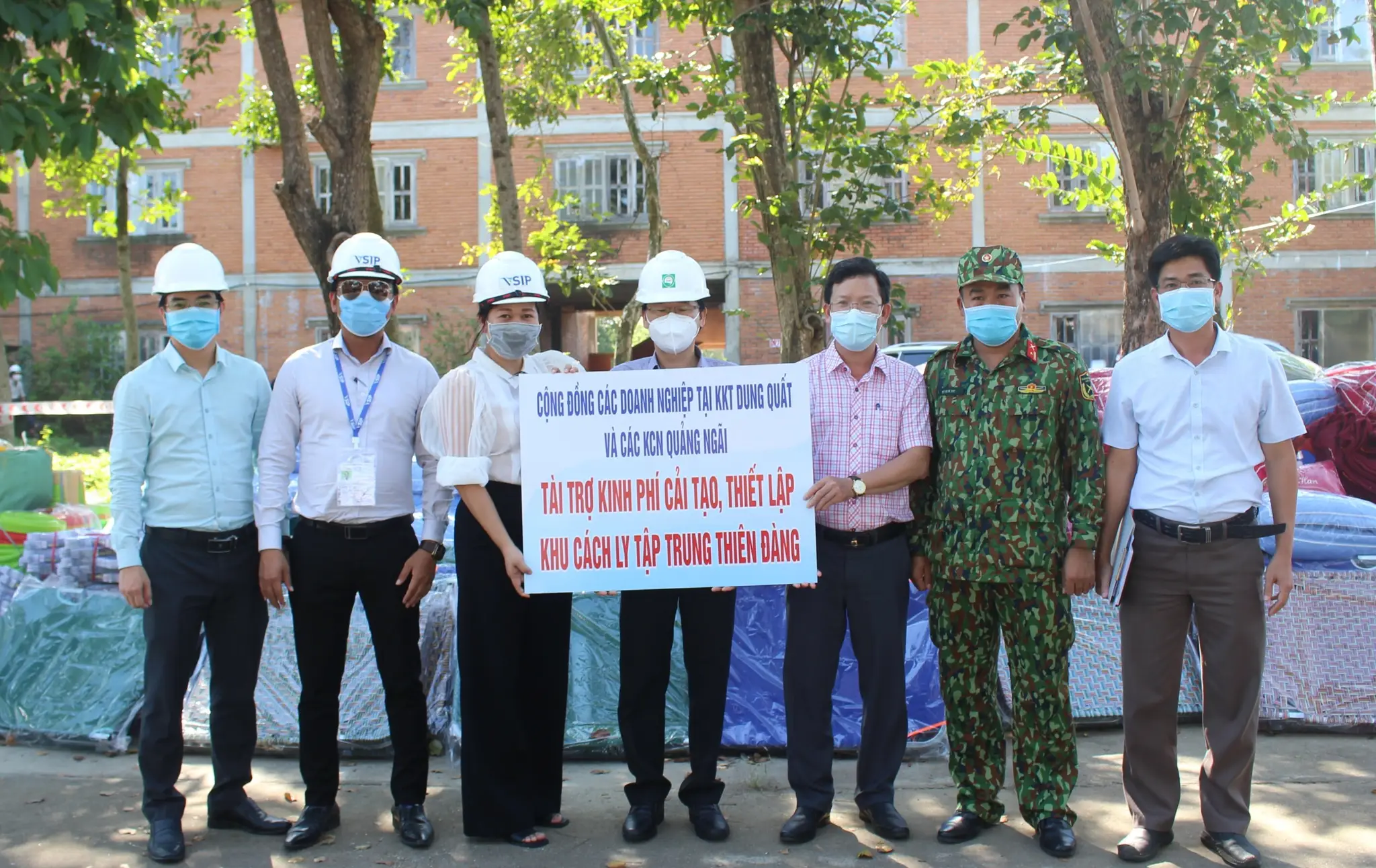 VSIP QUẢNG NGÃI CÙNG CÁC DOANH NGHIỆP HỖ TRỢ CẢI TẠO KHU CÁCH LY TẬP TRUNG