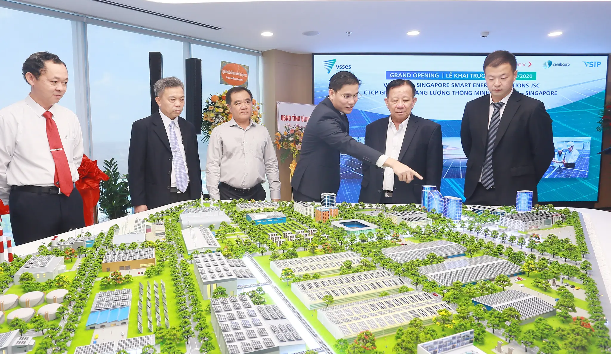 VSSES ĐẠT GIẢI THƯỞNG “DỰ ÁN ĐỔI MỚI SÁNG TẠO BỀN VỮNG CỦA NĂM” TẠI SOLAR FUTURE AWARDS 2021